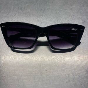 Quay Australia Dark Frame Sunglasses